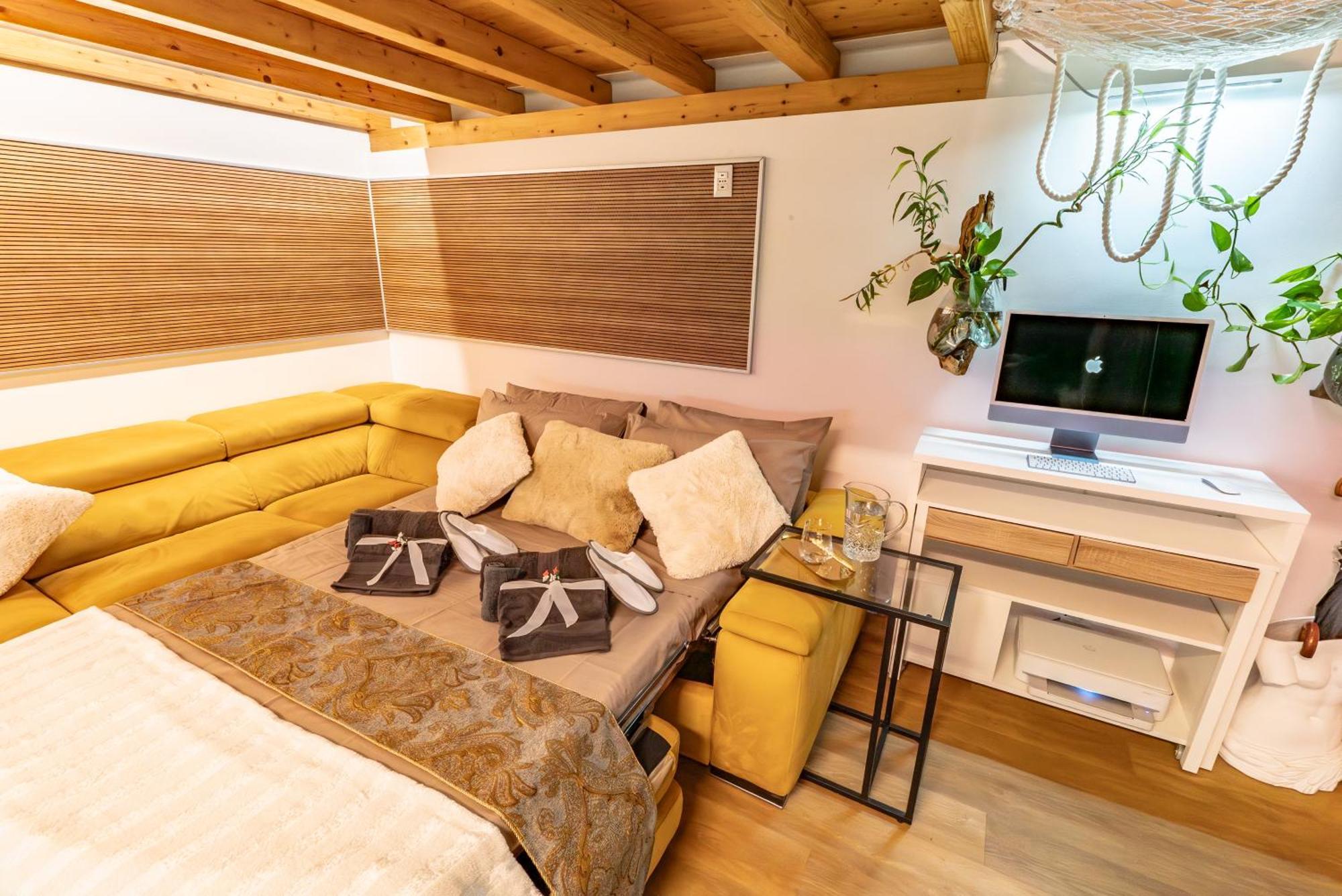 Luxe & Central Haven - Jacuzzi, Sauna, Steam, Private Parking Como Exterior foto