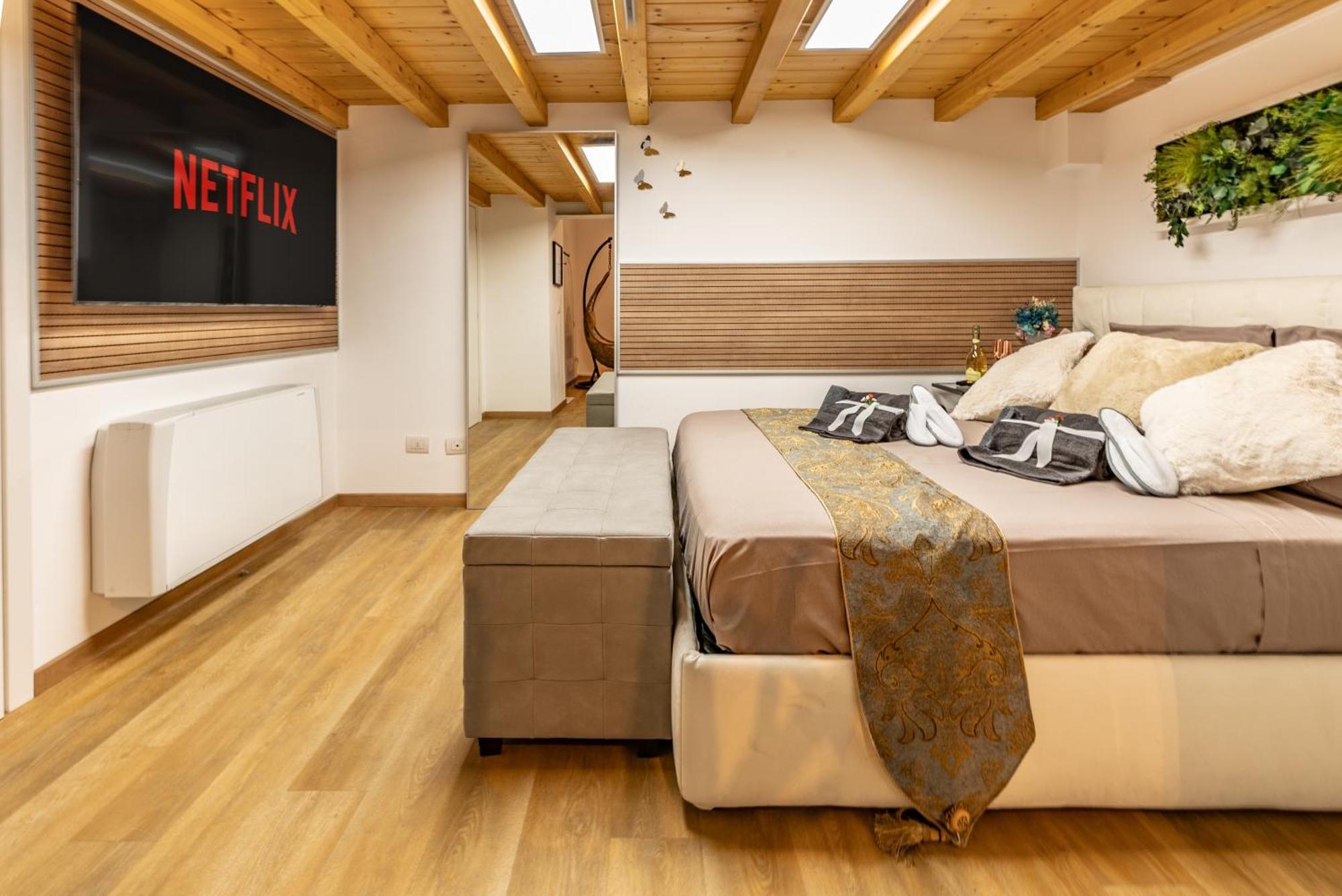 Luxe & Central Haven - Jacuzzi, Sauna, Steam, Private Parking Como Exterior foto